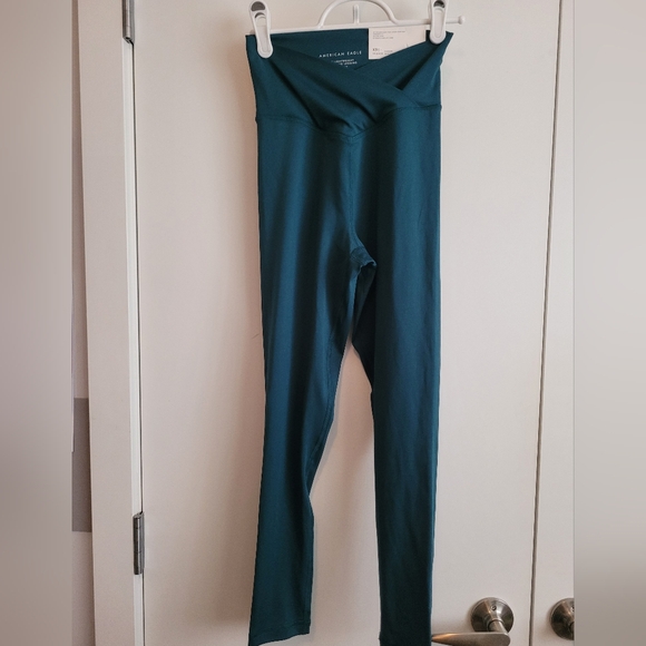 American Eagle "The Lightweight Everything 7/8 Legging " in Teal - Picture 2 of 7
